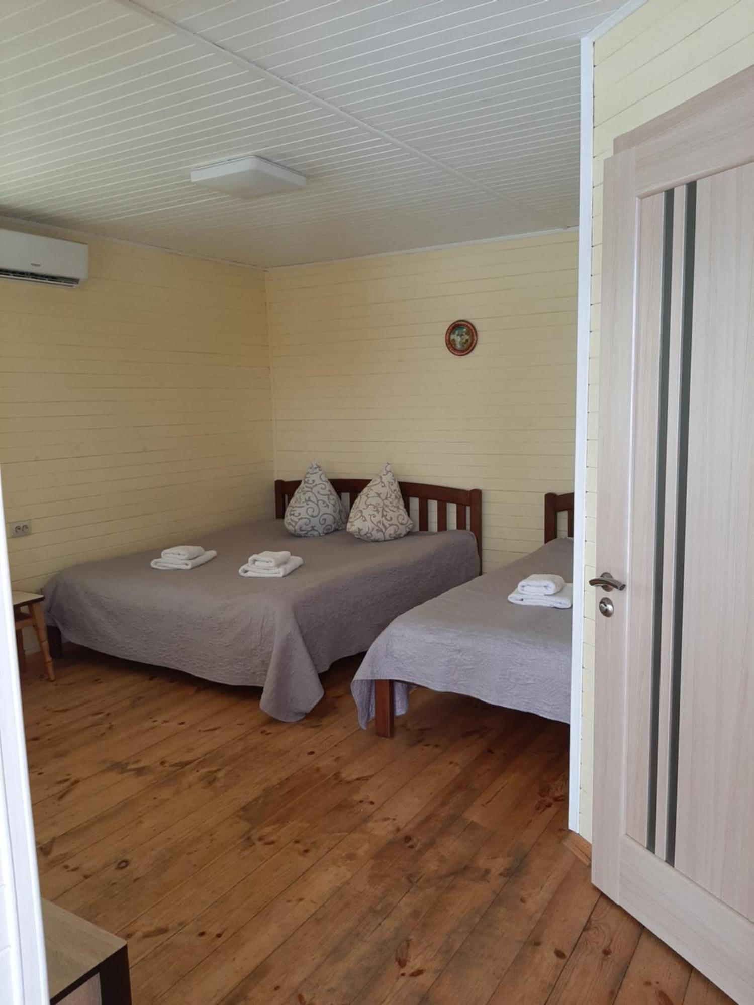 Hotel Гостьовий Дім На Герцена Guest Hous On Gertsena Novhorod-Siverskyi Habitación foto